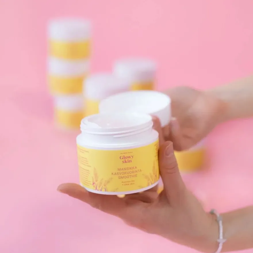 Saaren Taika Glowy Skin Mansikka & Pinkki Savi Kasvonaamio