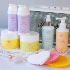Saaren Taika Glowy Skin Mansikka Kasvokuorinta Smoothie